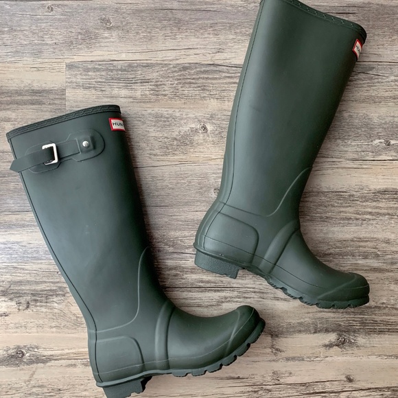 matte green hunter rain boots